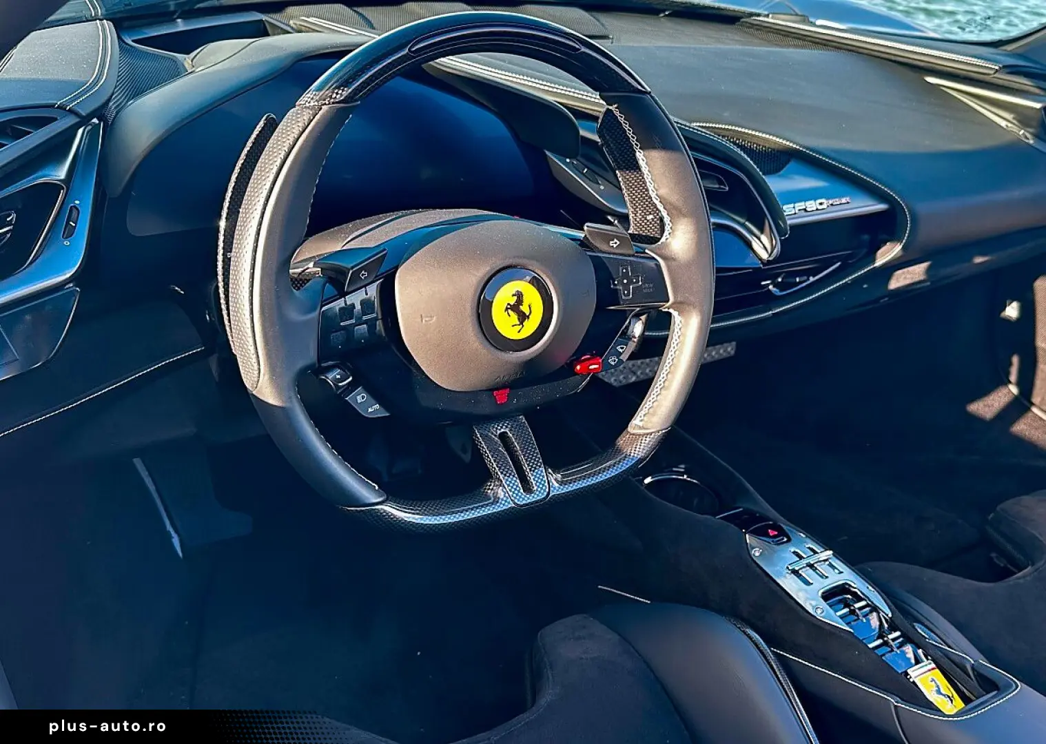 FERRARI SF90 Stradale