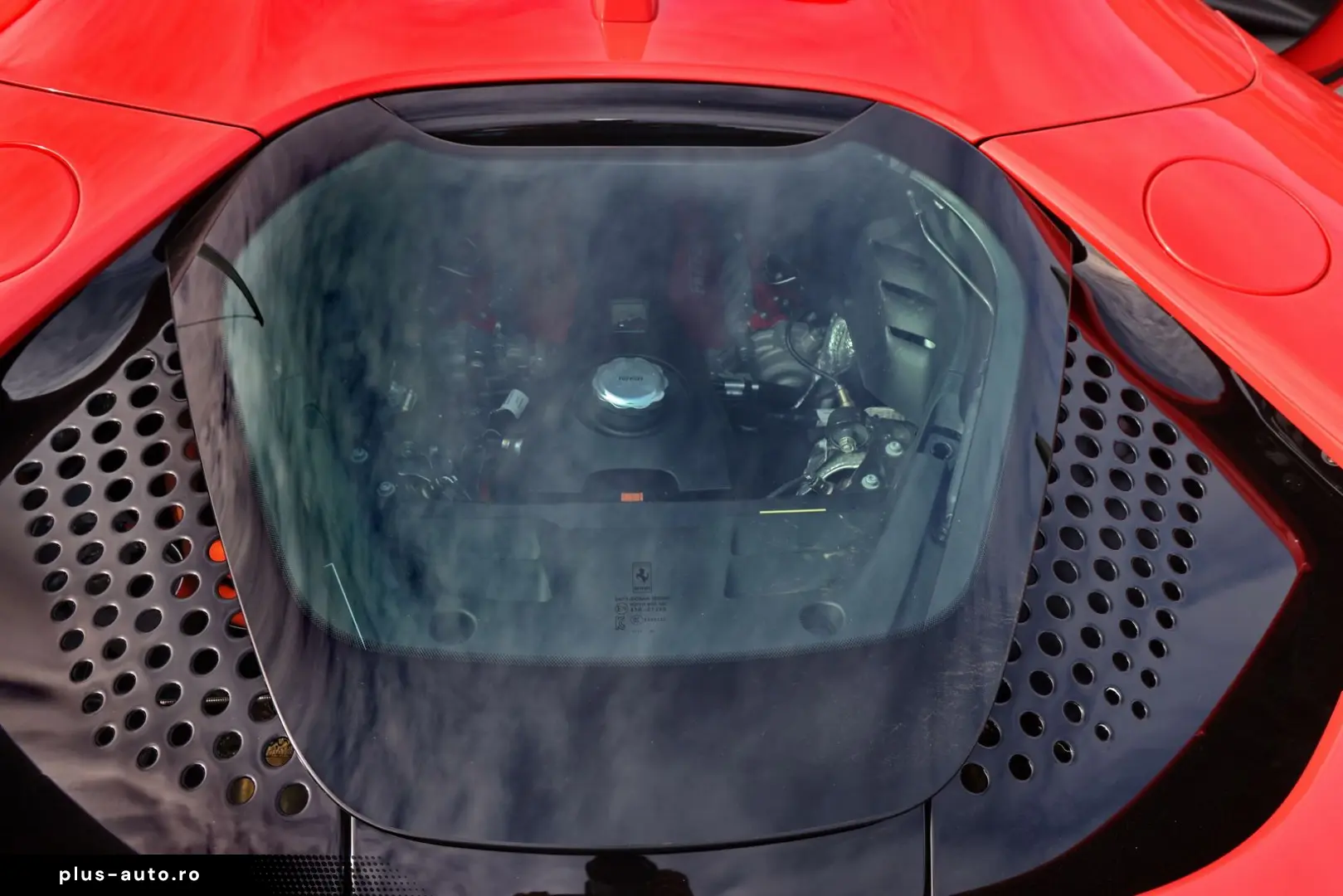 FERRARI SF 90 Spider