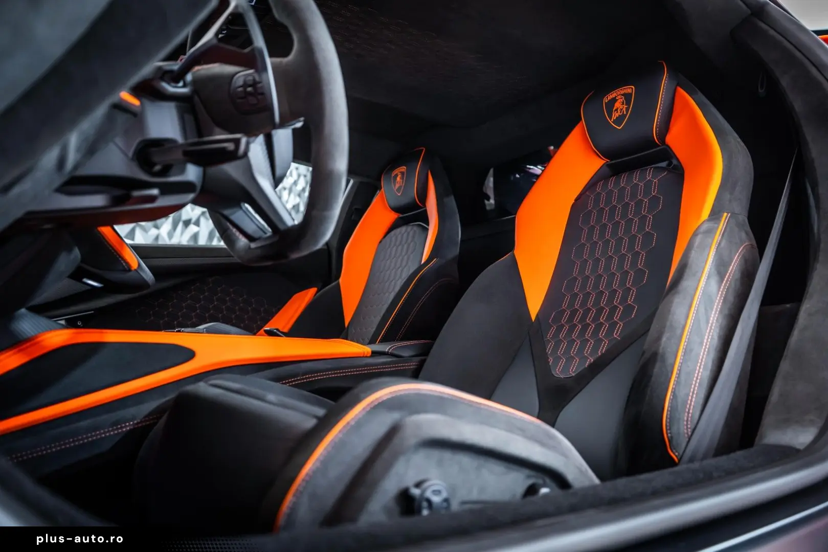 LAMBORGHINI Revuelto Gintani F1  Carbon