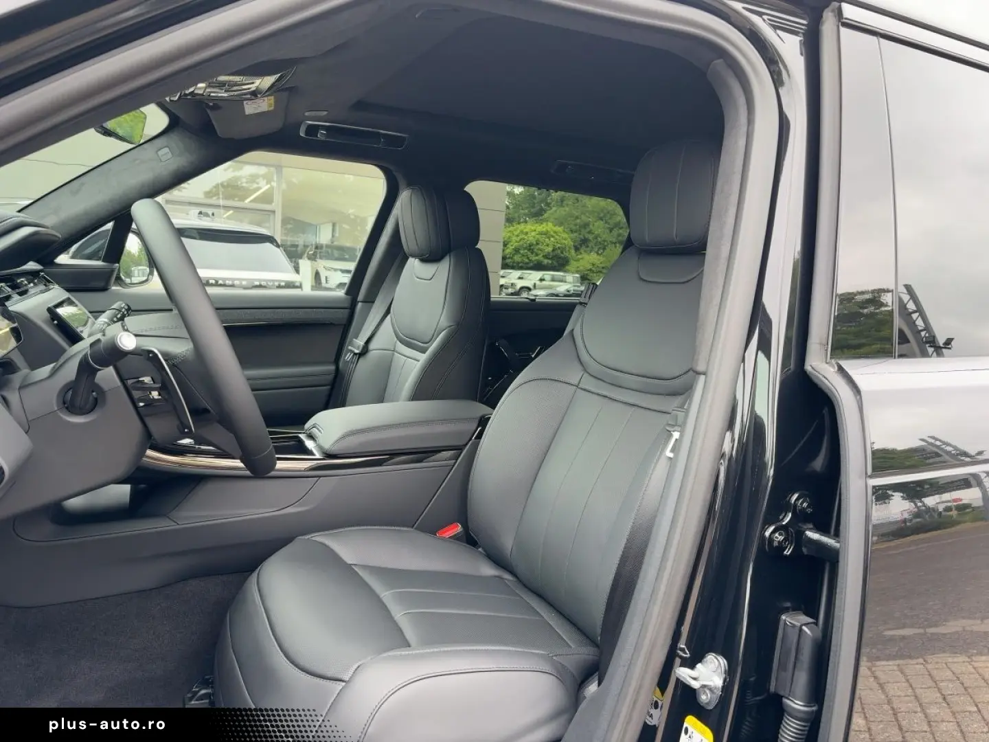 Land Rover Range Rover Sport 2025 benzină, 131.015 € — imagine 8