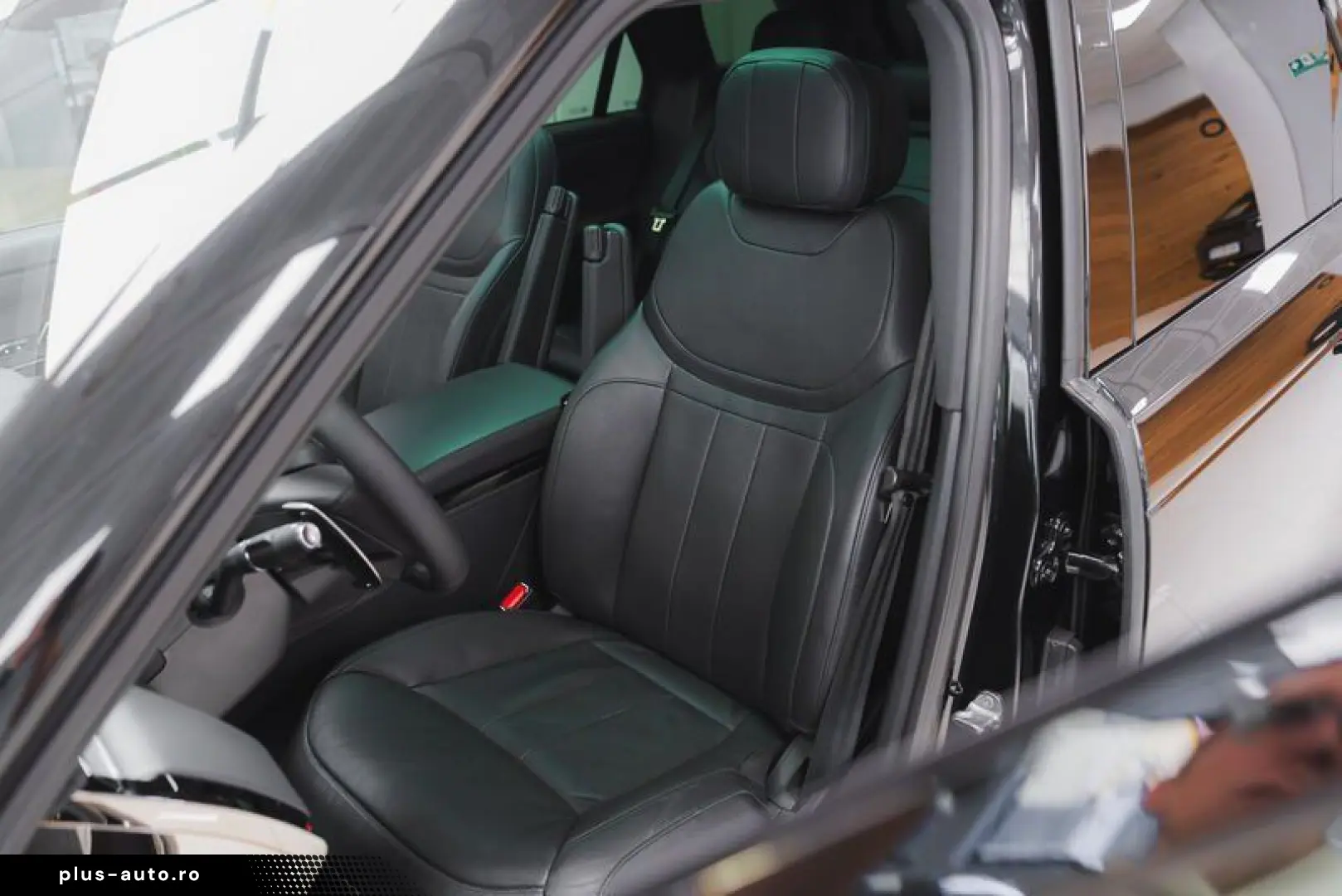 Land Rover Range Rover Sport 2024 hibrid, 78.233 € — imagine 6