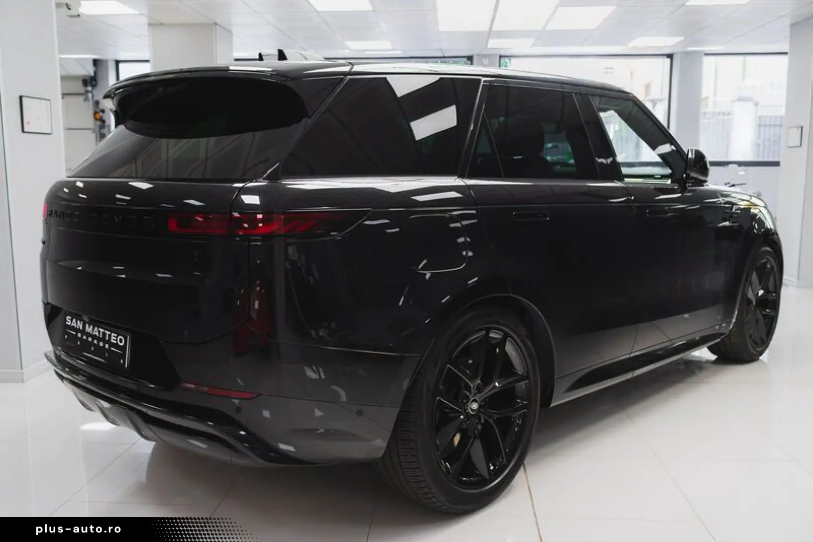 Land Rover Range Rover Sport 2024 hibrid, 78.233 € — imagine 15