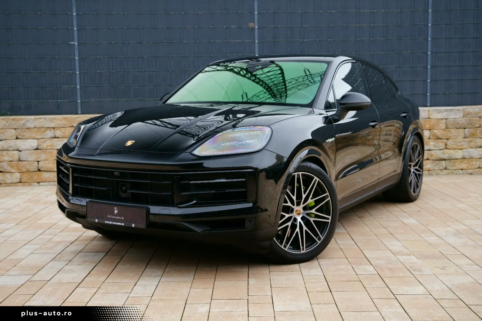 PORSCHE Cayenne Coupe E-Hybrid  INNO 22z. AHK HD-MATRIX
