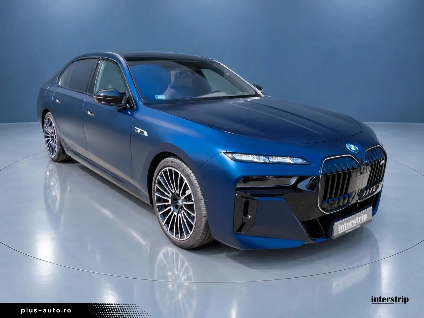 BMW M760e INDIVIDUAL.EXDRIVE.MASSAGE.FOND.B&W.AHK