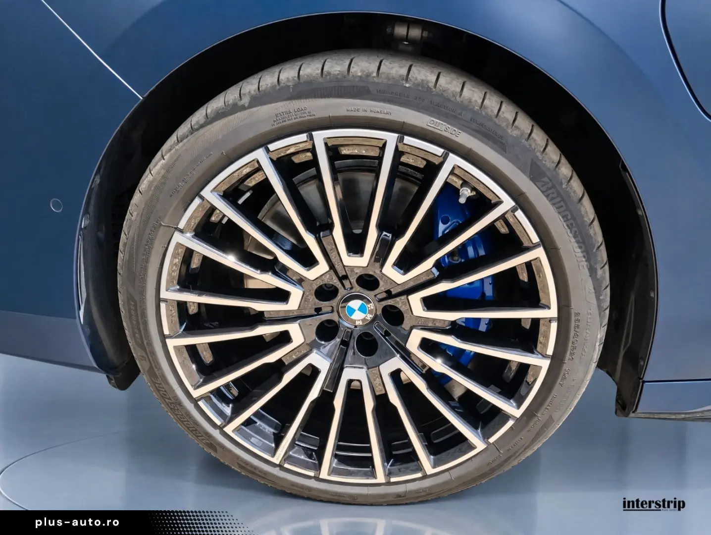 BMW M760e INDIVIDUAL.EXDRIVE.MASSAGE.FOND.B&W.AHK
