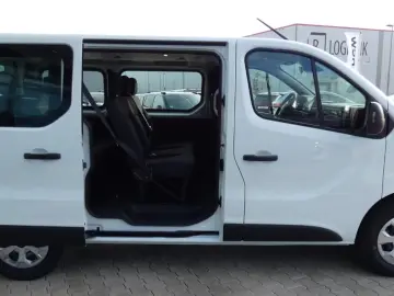 Renault Trafic  L2H1 dCi 110 CP 9 locuri