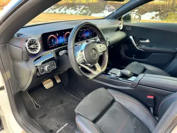 Mercedes-Benz 250