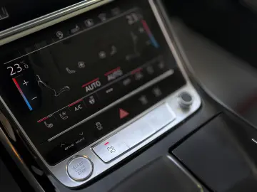 AUDI A8 55TFSI QUATTRO