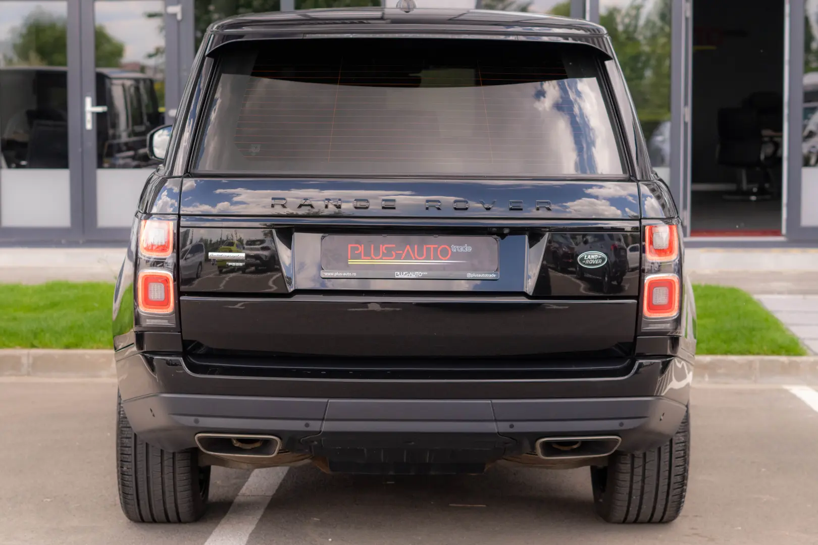 Land Rover Range Rover P525 Autobiography Black/Red Full