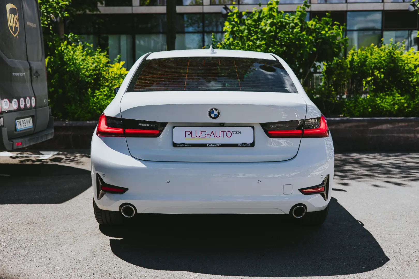 BMW 320i, Acces confort, Trapa, Led, Navi, Apple car, Hi Fi